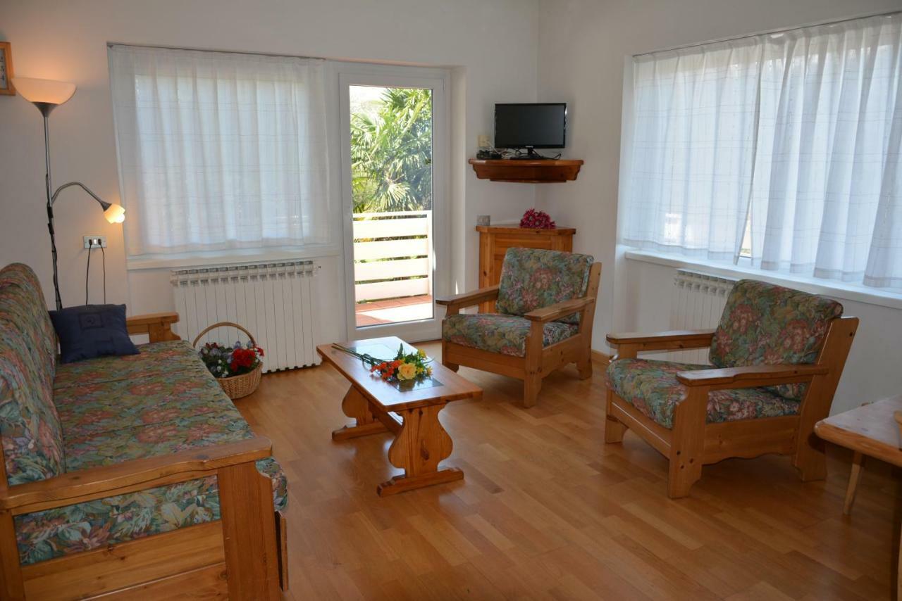 Casa Bellavista 1 Aparthotel Colico Luaran gambar