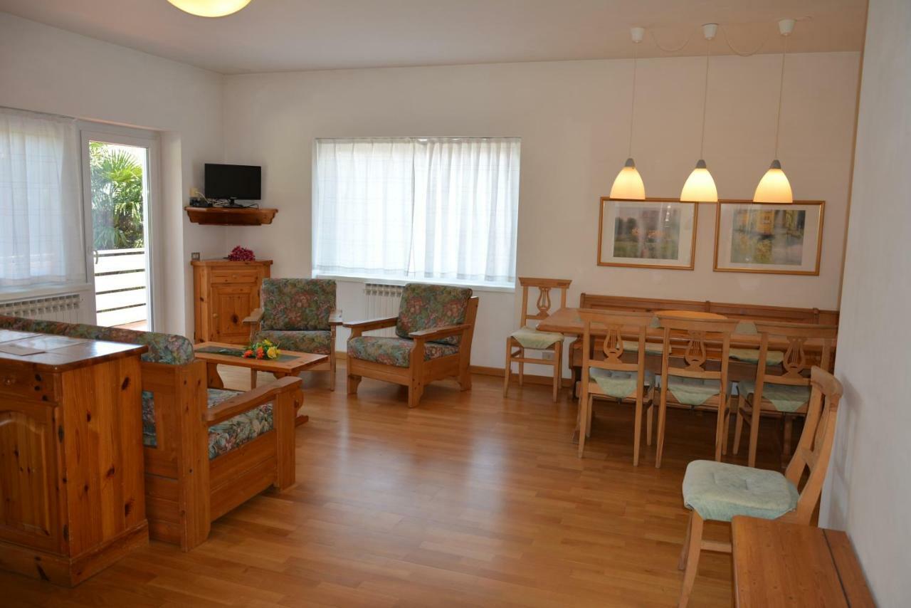 Casa Bellavista 1 Aparthotel Colico Luaran gambar